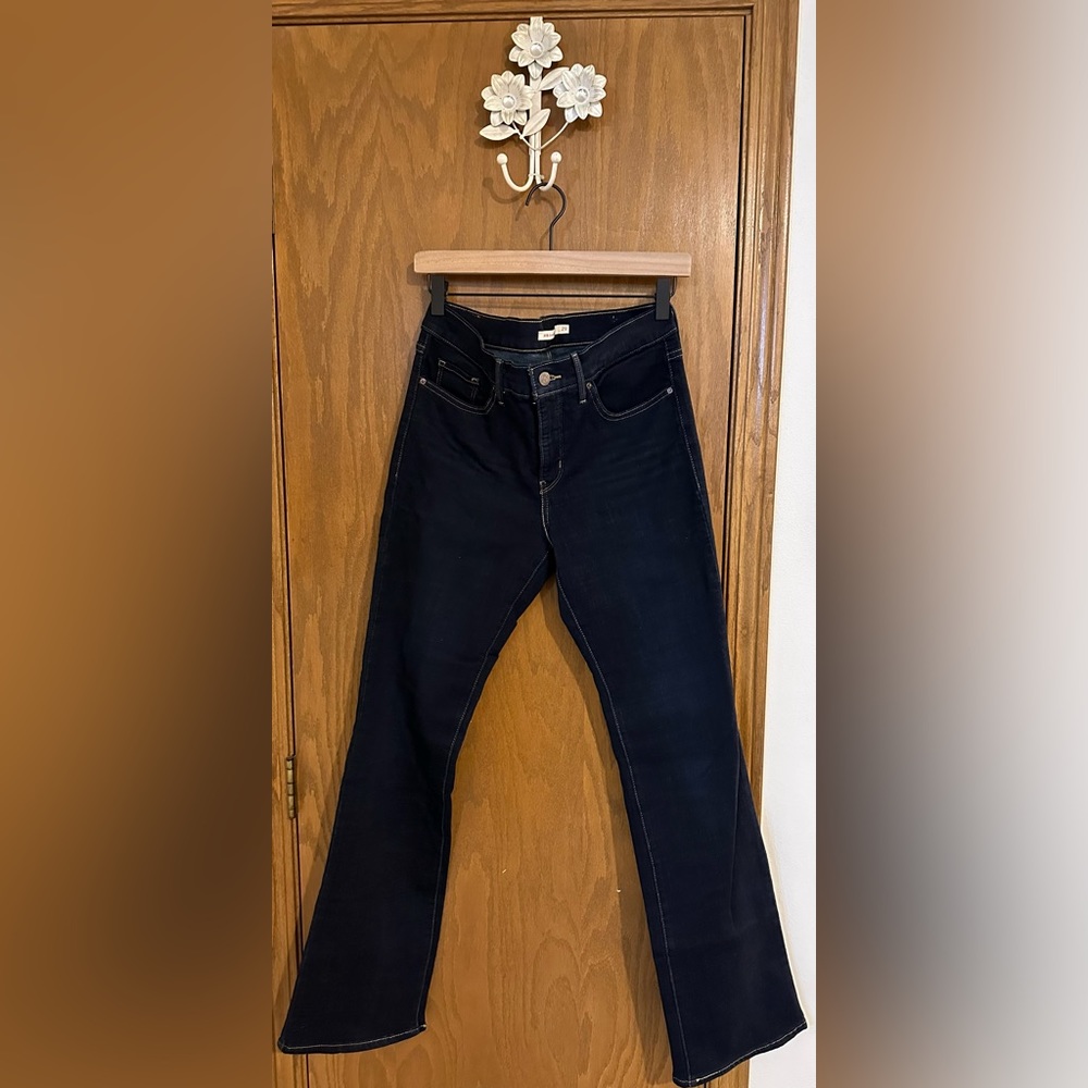 Levi’s jeans; dark blue denim; size 8; 29/32